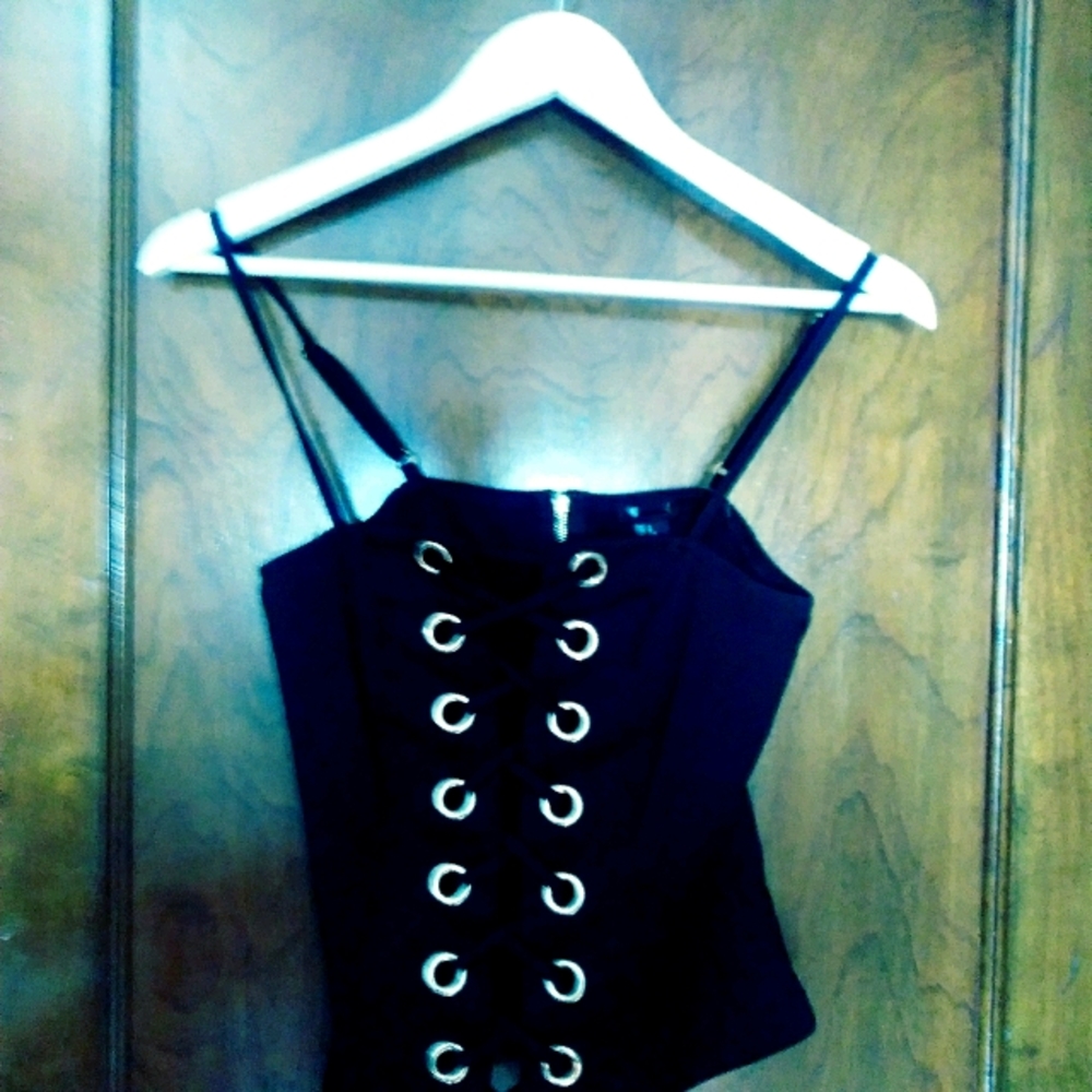 Sleeveless black top